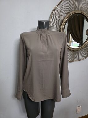 Women's Grey Long-Sleeve Mock Neck Blouse